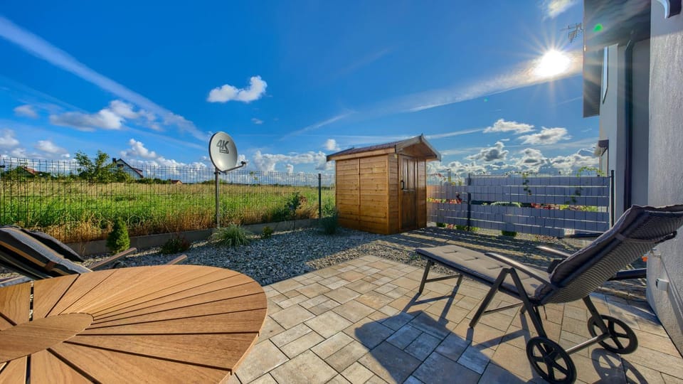 View (from property/room), Balcony/Terrace