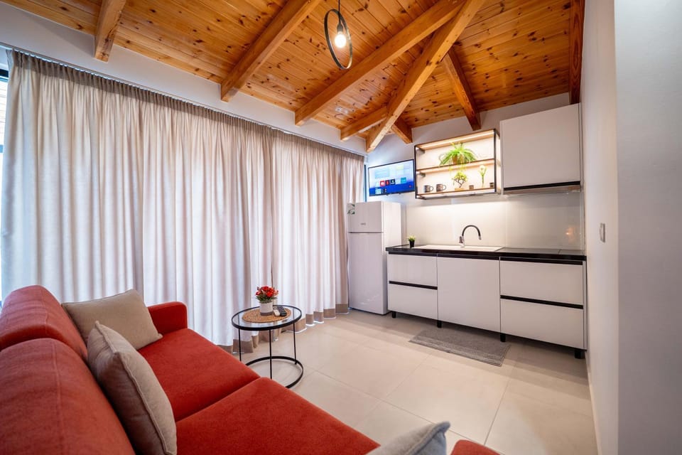 Kitchen or kitchenette, Living room, Seating area