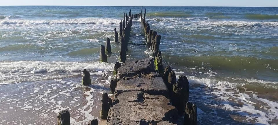 Nearby landmark, Beach