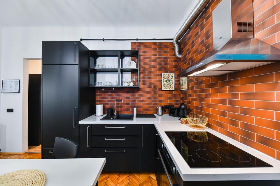 Kitchen or kitchenette, pet friendly, stove