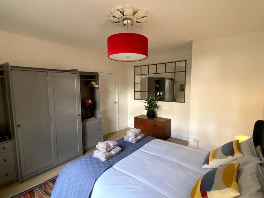 Spacious 2 Bedroom Apartment in Maida Vale Apartment in City of Westminster