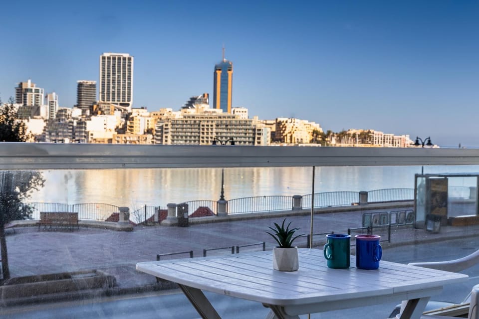 Day, Natural landscape, View (from property/room), Balcony/Terrace, City view, Sea view, Sea view, Sunrise
