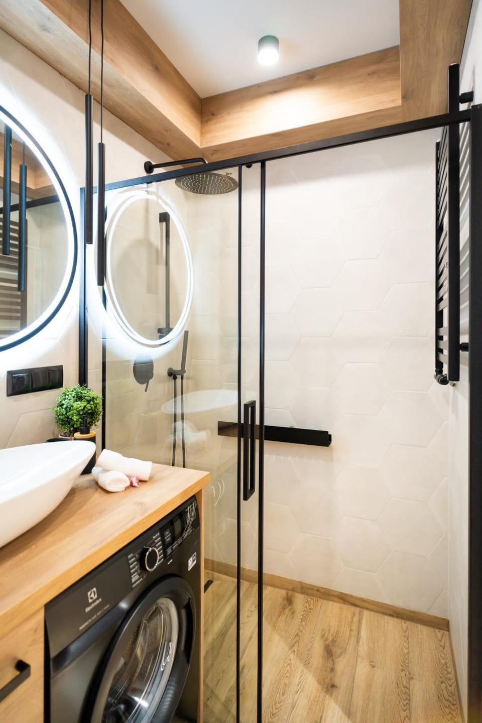 Shower, Bathroom, washing machine