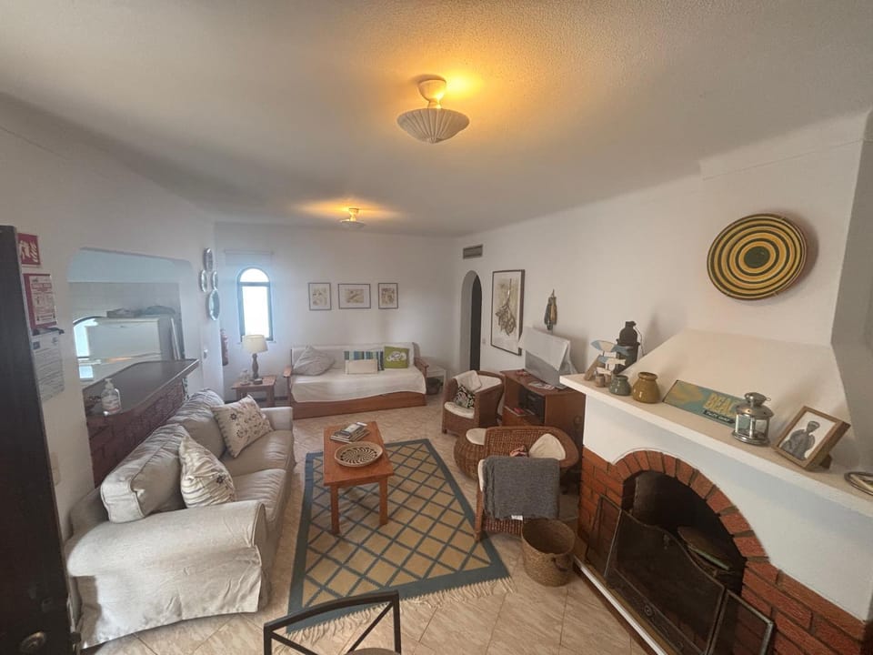 Bed, Living room