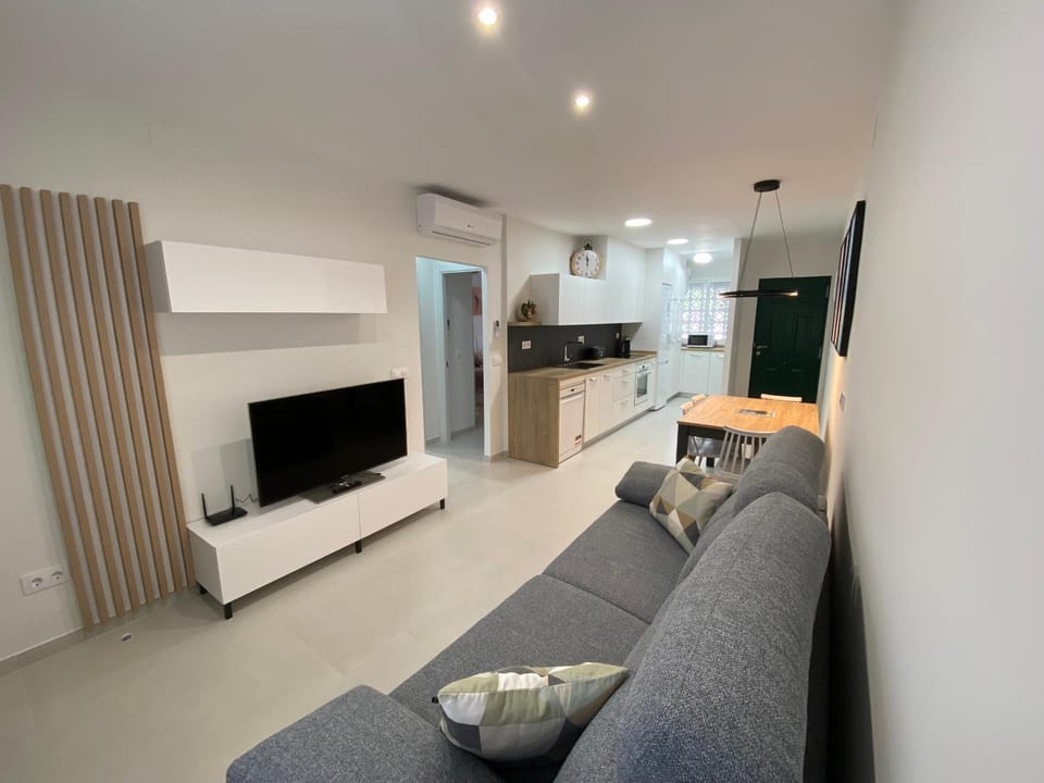 Living room, Dining area, kitchen