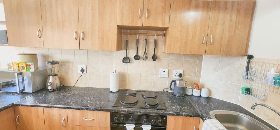 Coffee/tea facilities, Kitchen or kitchenette, minibar, pet friendly, stove