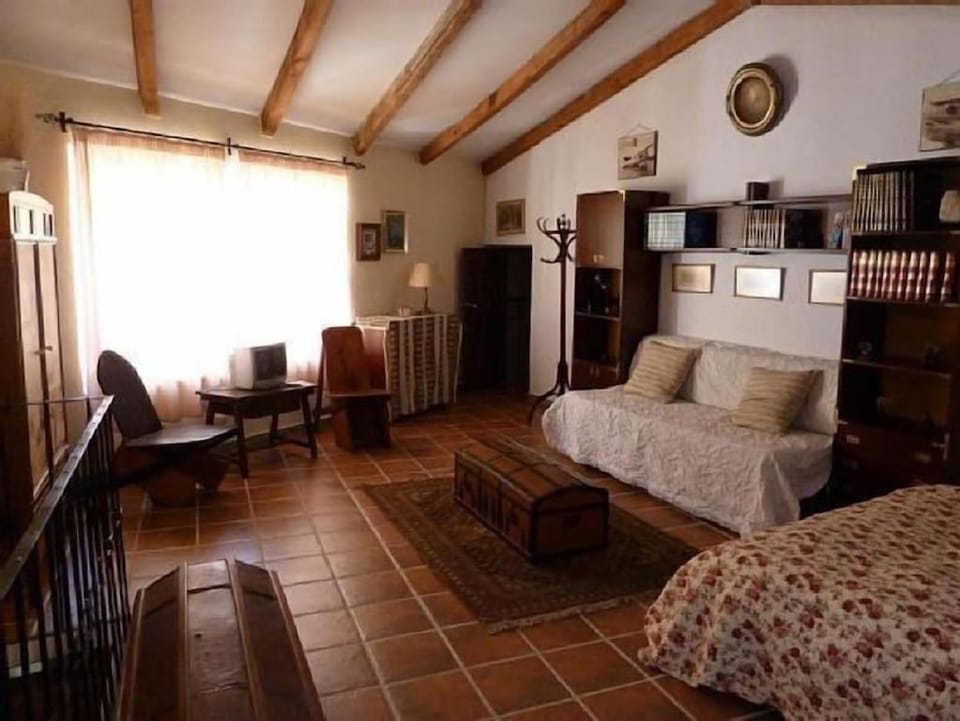 Casa Montes De Toledo House in Castile-La Mancha
