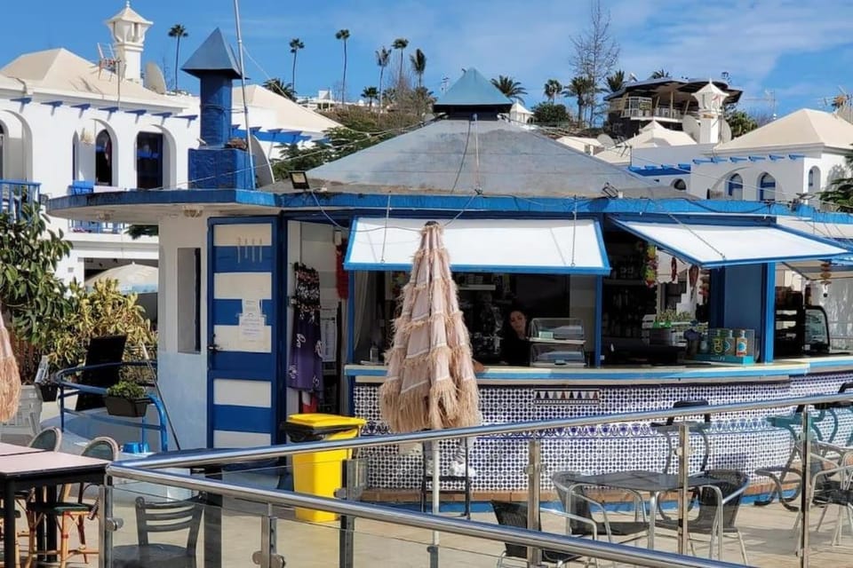 Patio, Restaurant/places to eat, Day, Lounge or bar, Pool view, Swimming pool