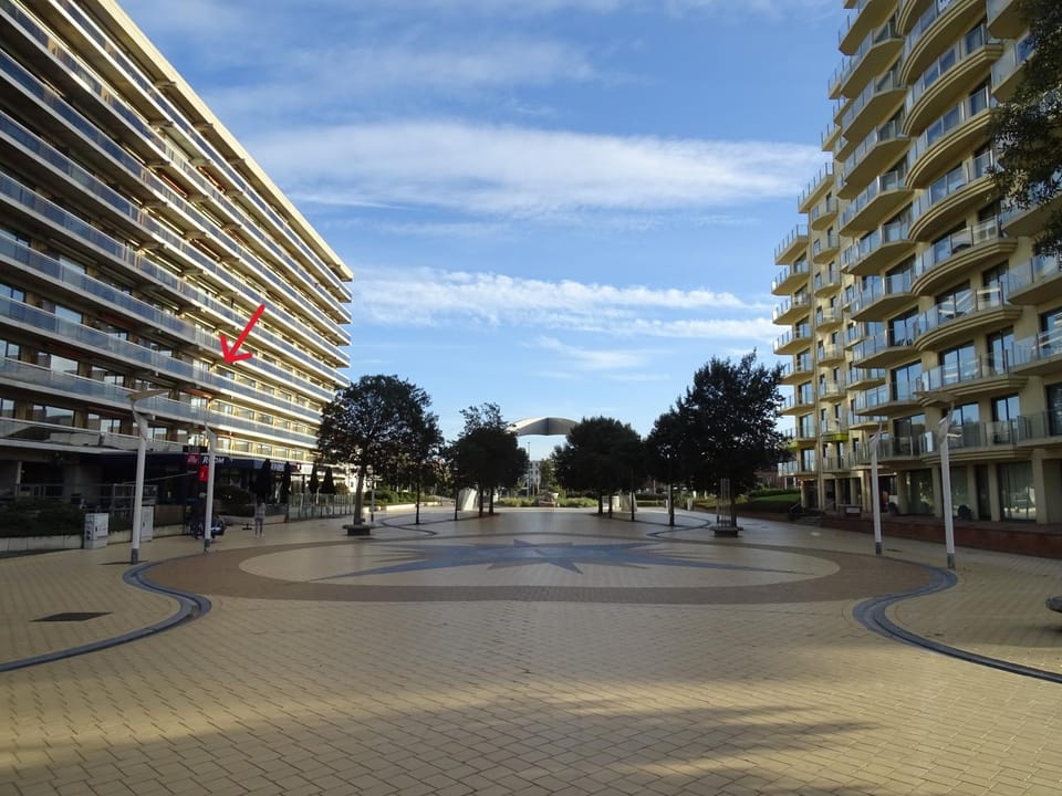 Property building, Day, Neighbourhood, Street view, Location
