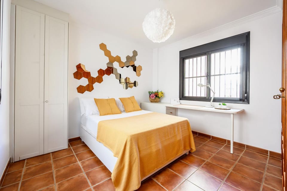 Bed, Photo of the whole room, Bedroom, wardrobe