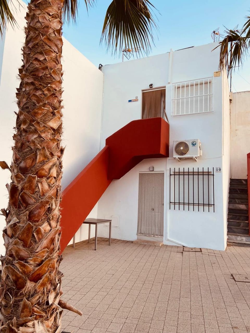 Facade/entrance