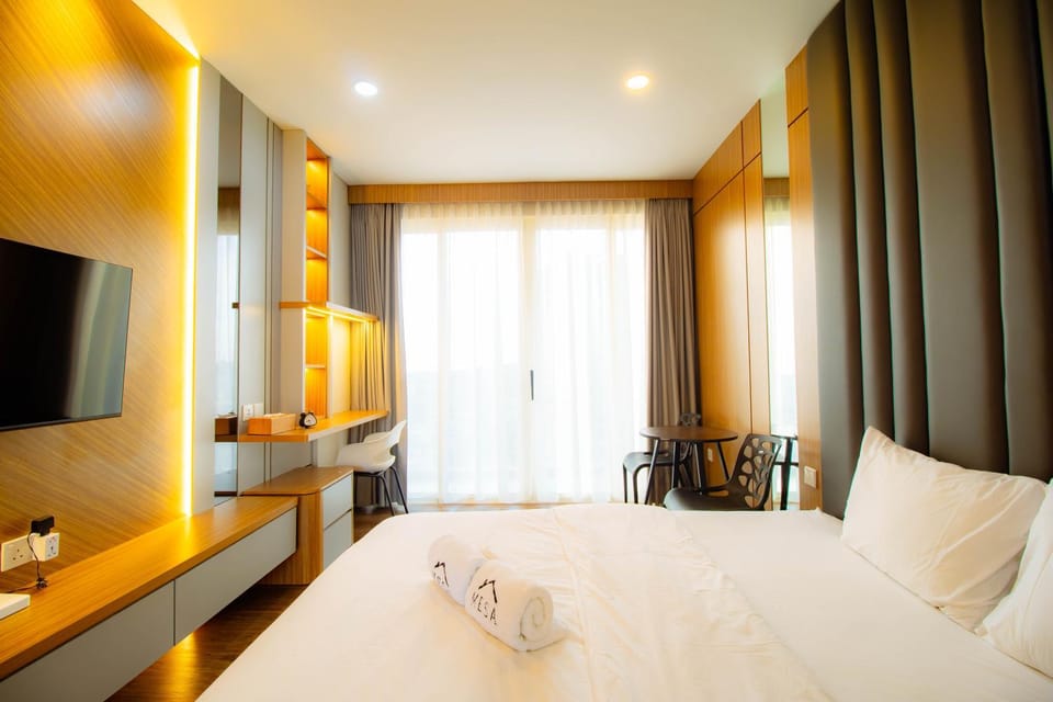 Bed, TV and multimedia, Photo of the whole room, Seating area, hair dresser, towels