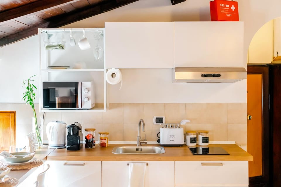 Kitchen or kitchenette