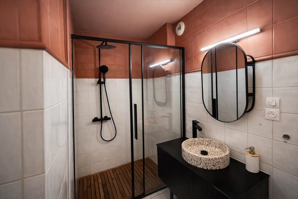 Shower, Bathroom