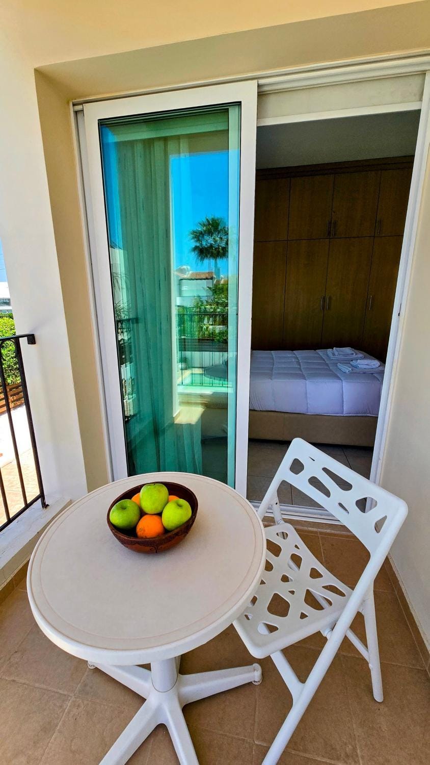 Patio, Day, Balcony/Terrace, Bedroom