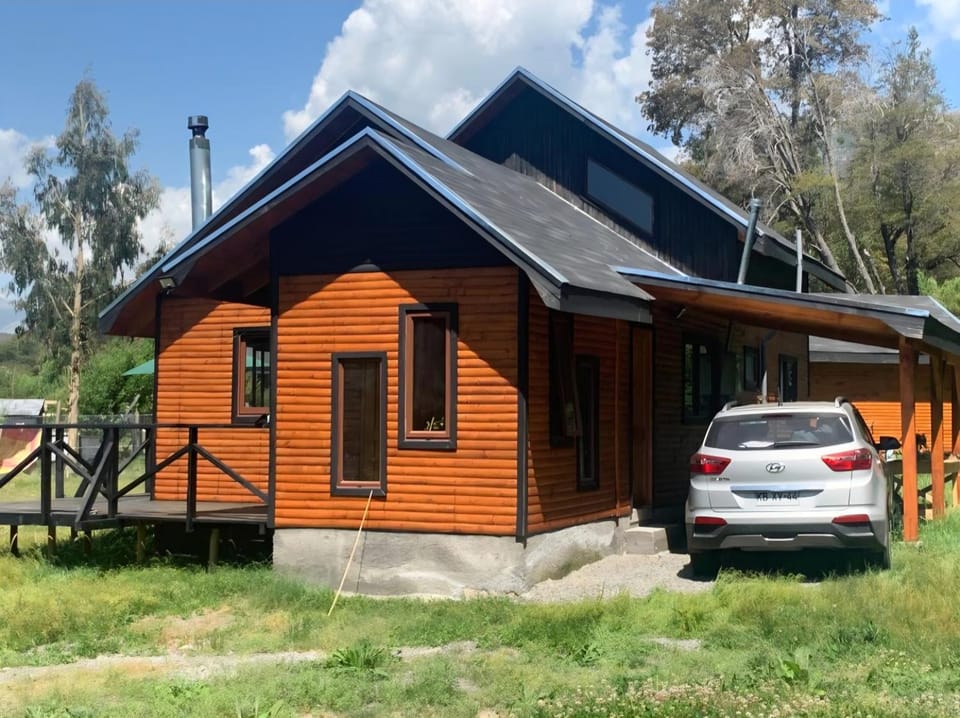 Property building, Day, Garden, Parking
