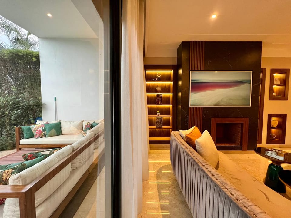 Golf view Villa with Jacuzzi- By AppartAli Villa in Casablanca-Settat