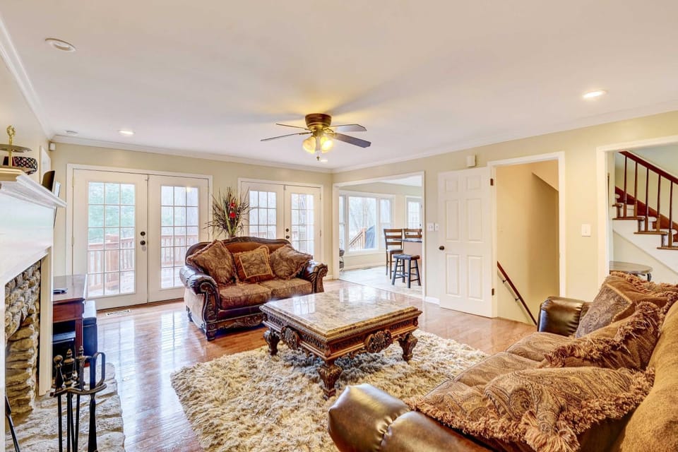 Louisville Area Home: Deck, Fire Pit, Creek! House in Jefferson County
