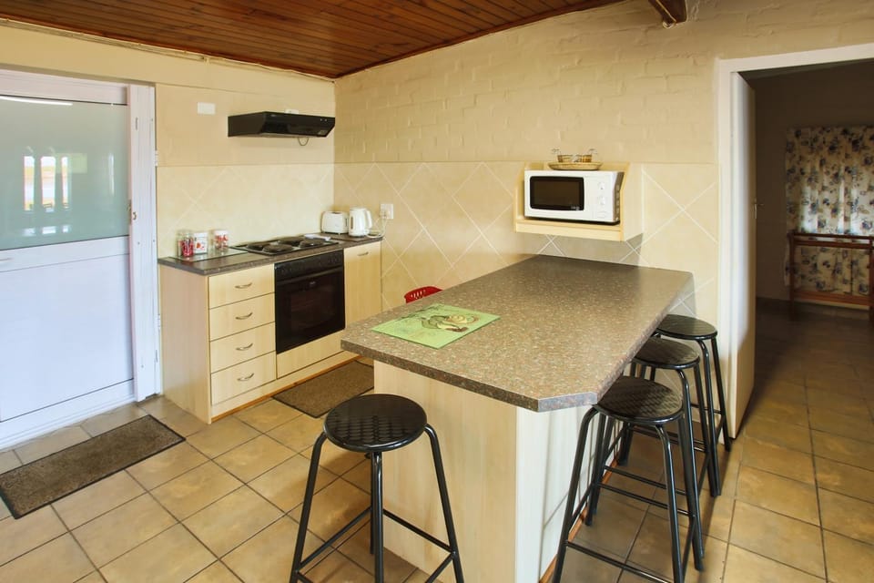 microwave, stove, toaster, kitchen