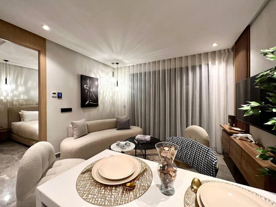 Presidential Suite City Center by AppartAli Apartment in Casablanca