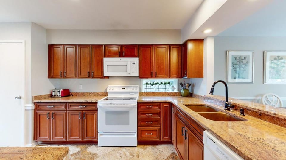 910 Inverness Village Villa in Hilton Head Island