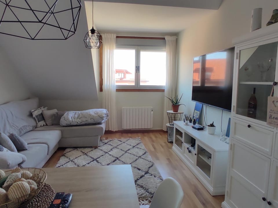 Communal lounge/ TV room, TV and multimedia, Living room, internet