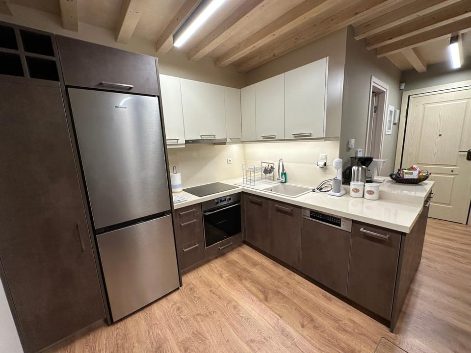 Kitchen or kitchenette, dishwasher, pet friendly