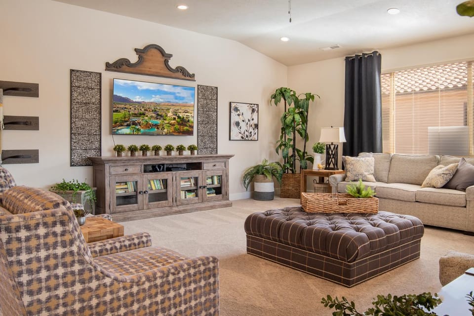 Paradise Village 112 Water Park and Kids Cove, Ping Pong, PS4, Games, Beautiful Mountain Views, and More House in Santa Clara