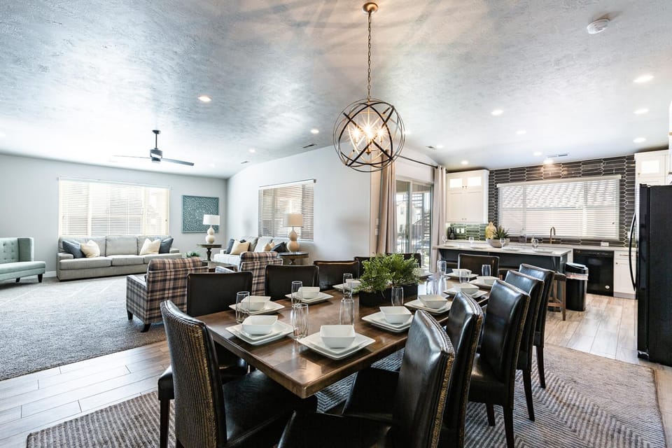 Paradise Village 113 Water Park and Kids Cove, Ping Pong, XBOX 360, Games, Beautiful Mountain Views, and More House in Santa Clara