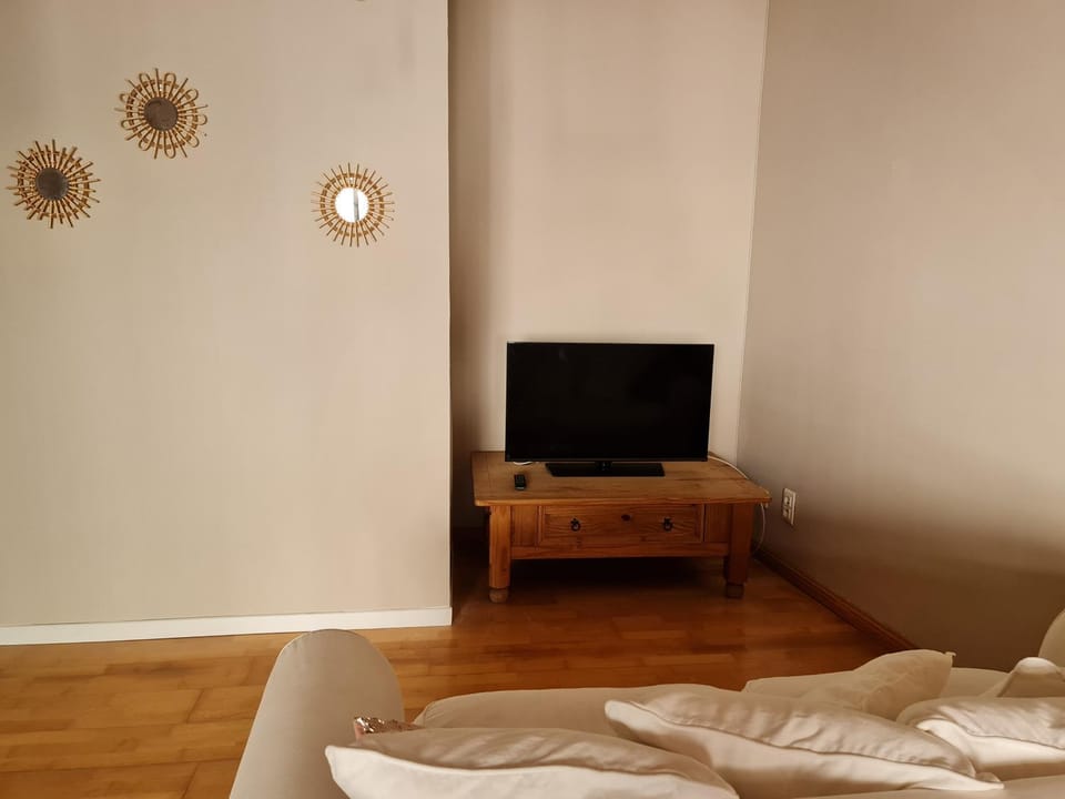 TV and multimedia, Bedroom