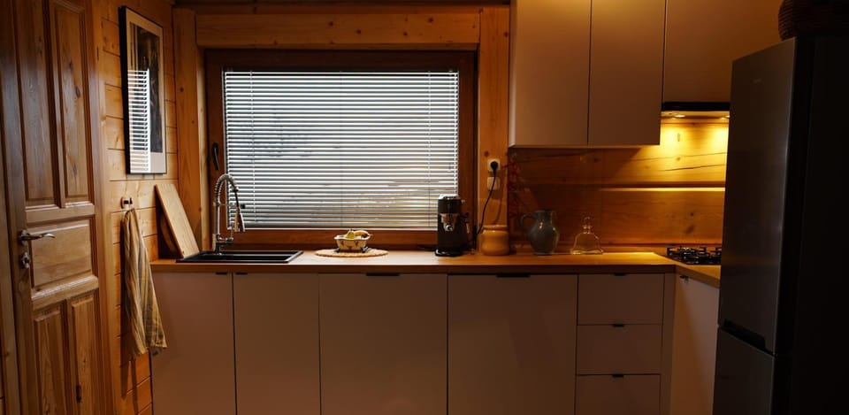 Kitchen or kitchenette, kitchen