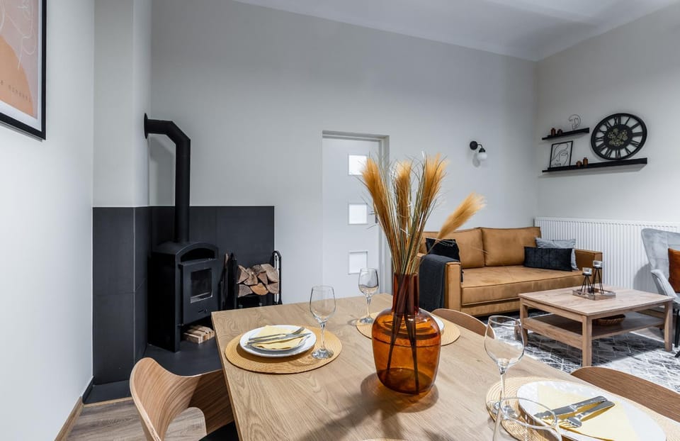 Living room, Seating area, flat iron