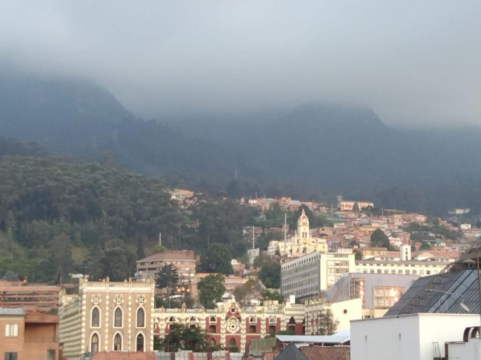 centro histórico Habitaciones privadas Vacation rental in Bogota