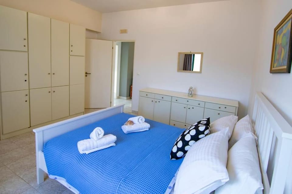 Christos Apt - City Center w/ Royal Garden View Apartment in Rhodes