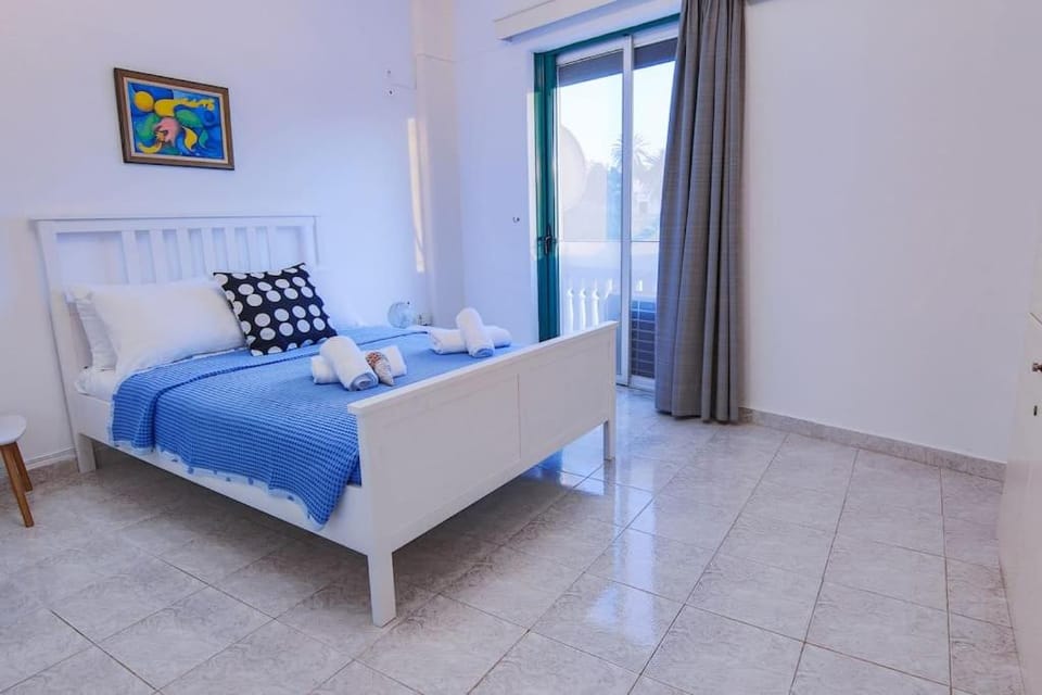 Christos Apt - City Center w/ Royal Garden View Apartment in Rhodes