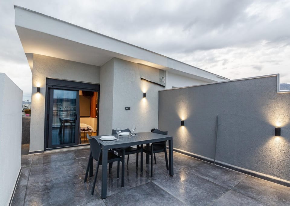Cinnamon Apartment in Volos