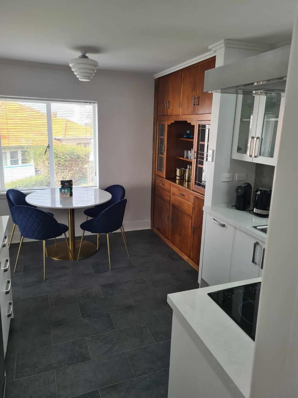 Dining area, kitchen