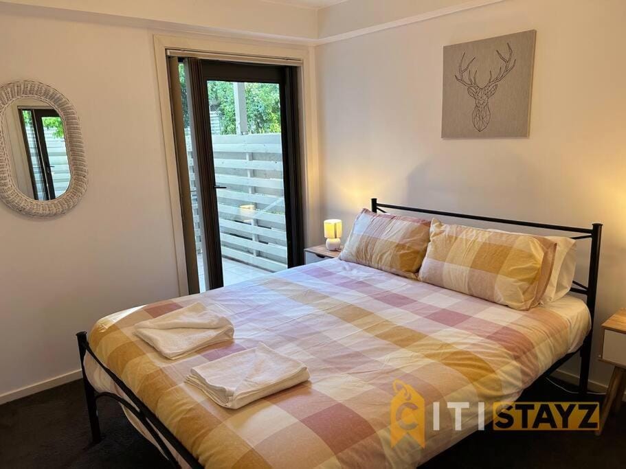 Relaxing Oasis in Bruce -1bd 1bth 1 carsp Apt Apartment in Canberra