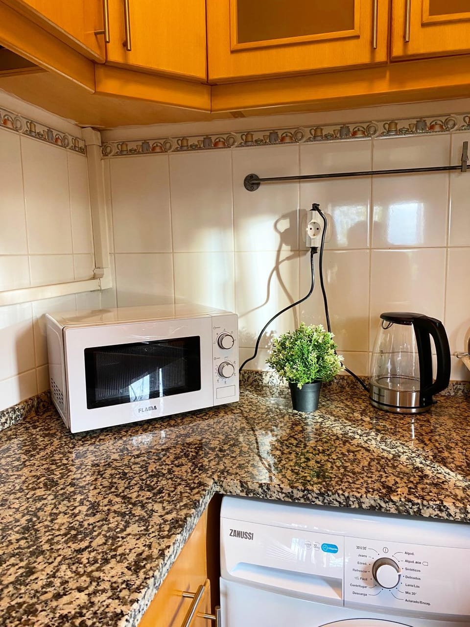 Coffee/tea facilities, Kitchen or kitchenette