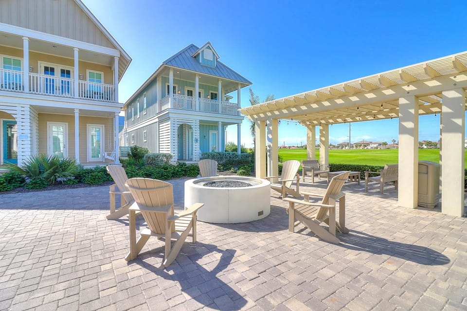 Sun-drenched on Sundew House in Port Aransas