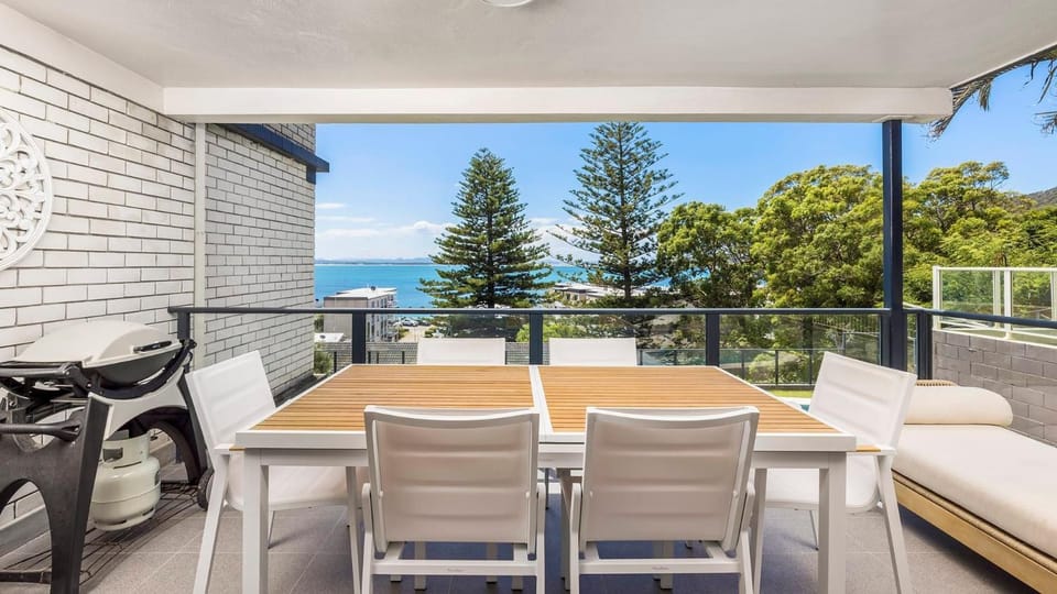 Patio, Day, View (from property/room), Balcony/Terrace, Seating area, Sea view