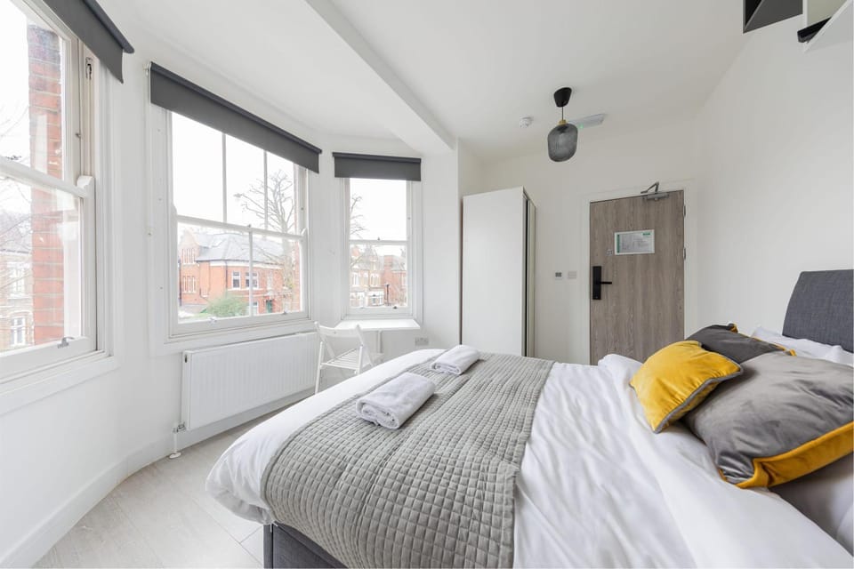 Garden View Standard Double 5Min Walk To Tufnell Park Apartment in London Borough of Islington