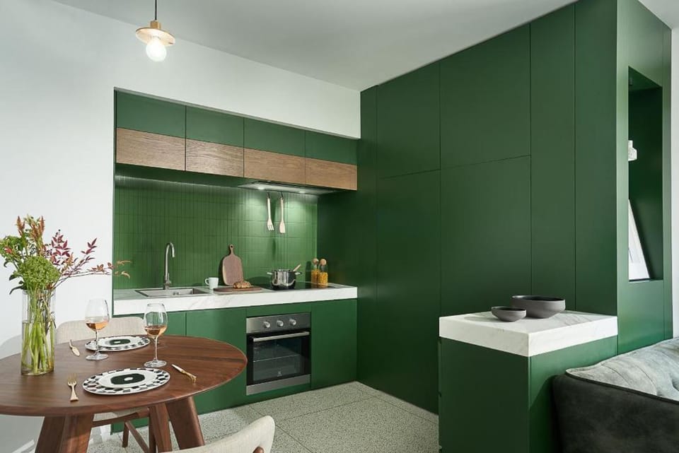 Dining area, kitchen