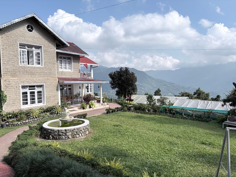 Property building, Natural landscape, Garden, Garden view