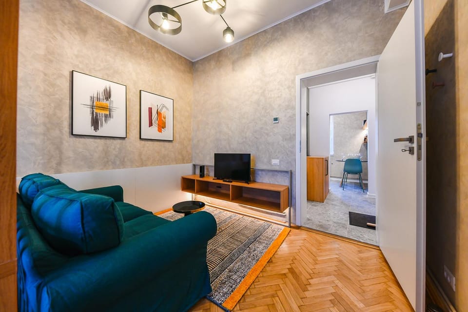 TV and multimedia, Seating area