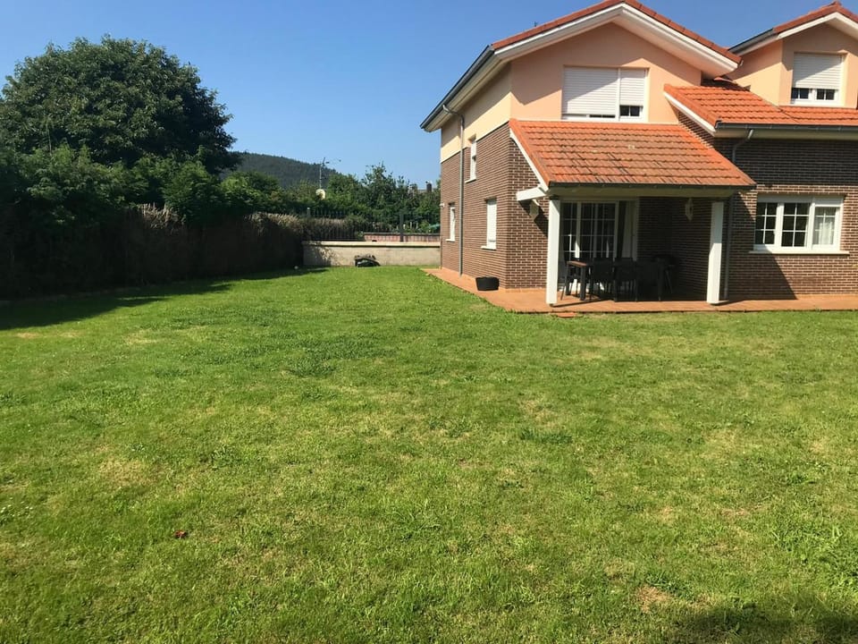 La Castañera House in Western coast of Cantabria