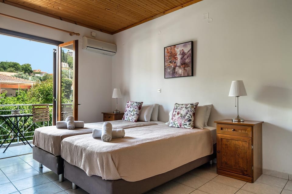 Living room, Bedroom
