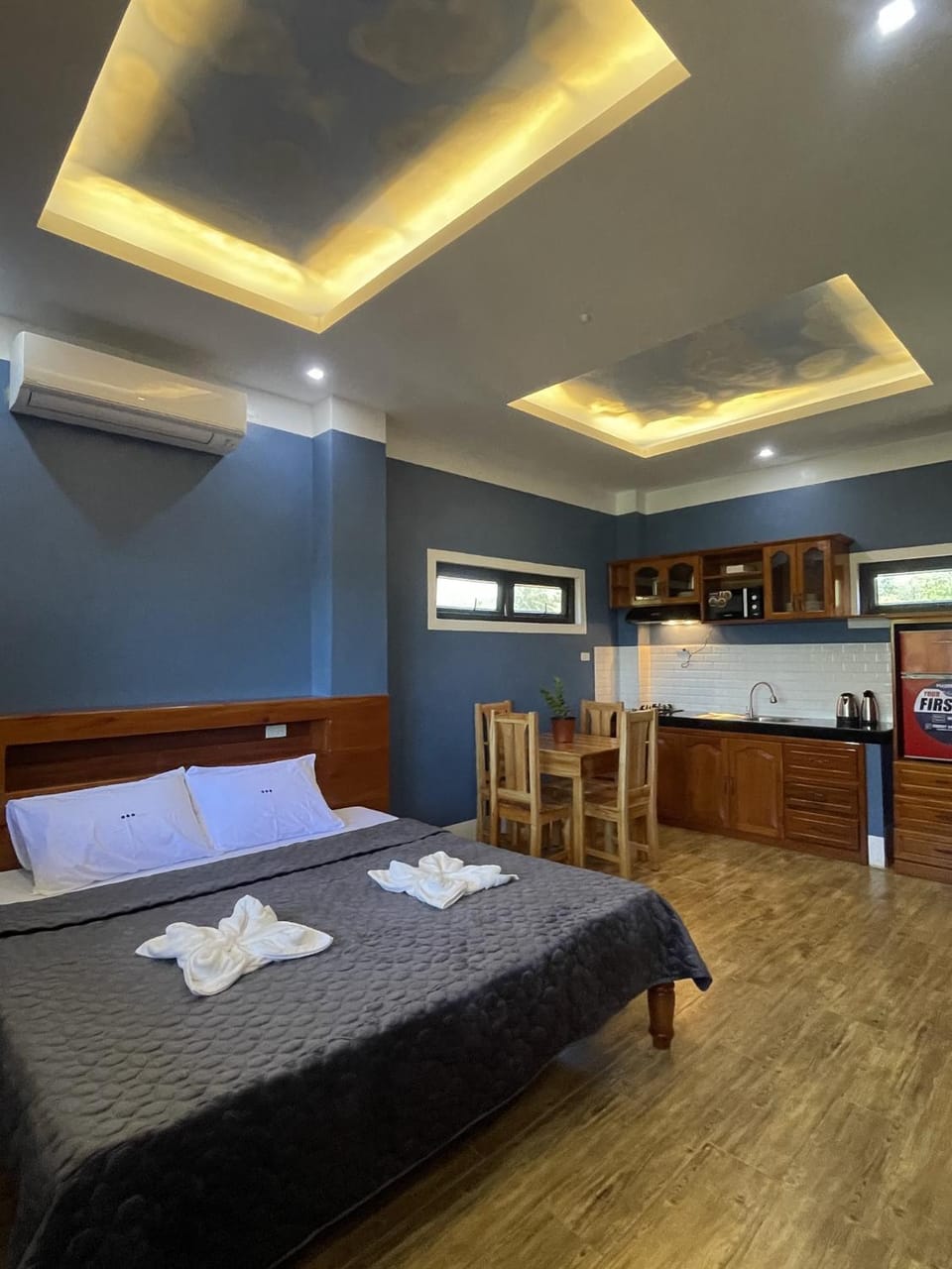 Kitchen or kitchenette, Photo of the whole room