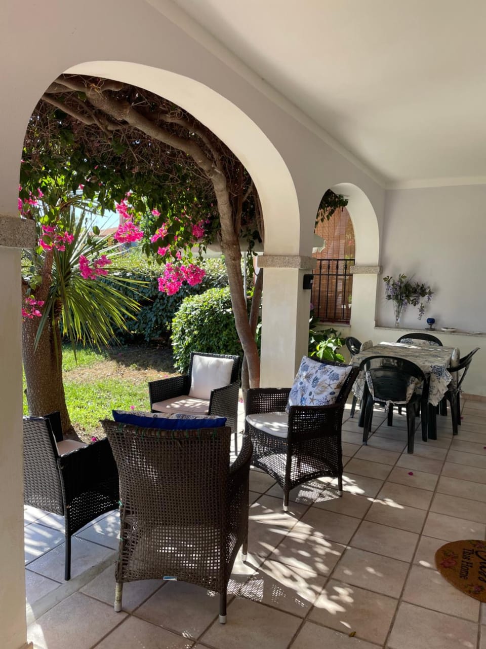 Patio, Dining area