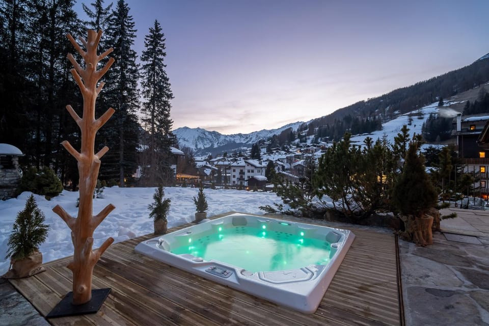 Hot Tub